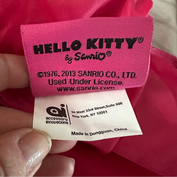 Hello Kitty Bright Pink Lightweight Puffy Tote Handbag - Picture 10 of 11